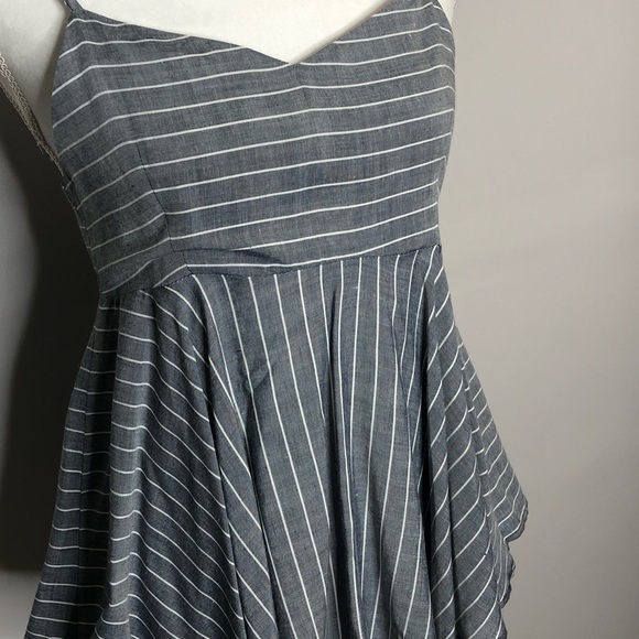 Striped Open Back Bow Tank - Picture 5 of 6